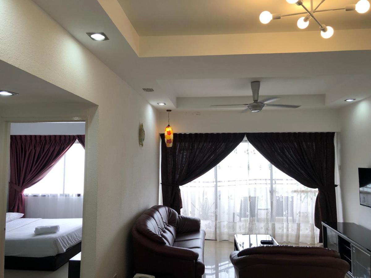 Beach Resort Home Stay Sri Sayang 05 Apartment Batu Ferringhi 2Bedroom Dış mekan fotoğraf